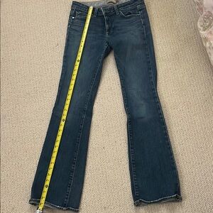 PAIGE Medium Wash Hollywood Hills jeans low-rise